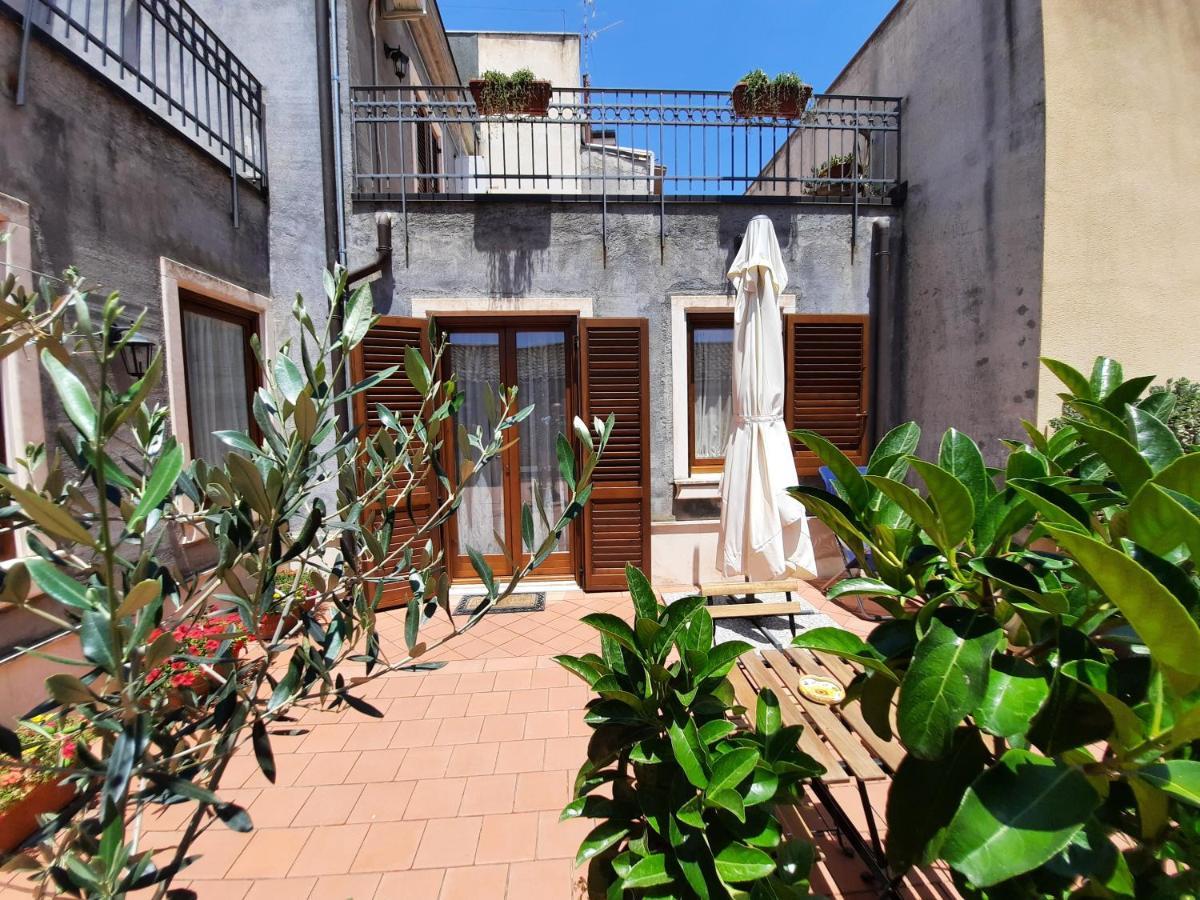 Il Borghetto Di San Giuseppe Etnarooms&Apartments 尼科洛西 外观 照片